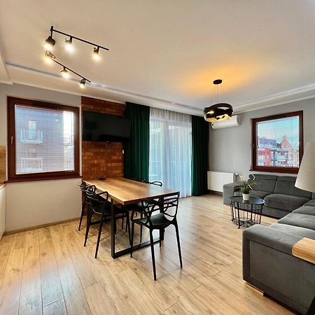 Stylish Apartment Oldtown Riverview Balcony Гданск Екстериор снимка