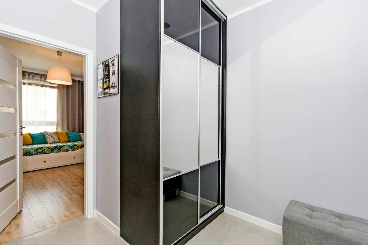 Stylish Apartment Oldtown Riverview Balcony Гданск Екстериор снимка