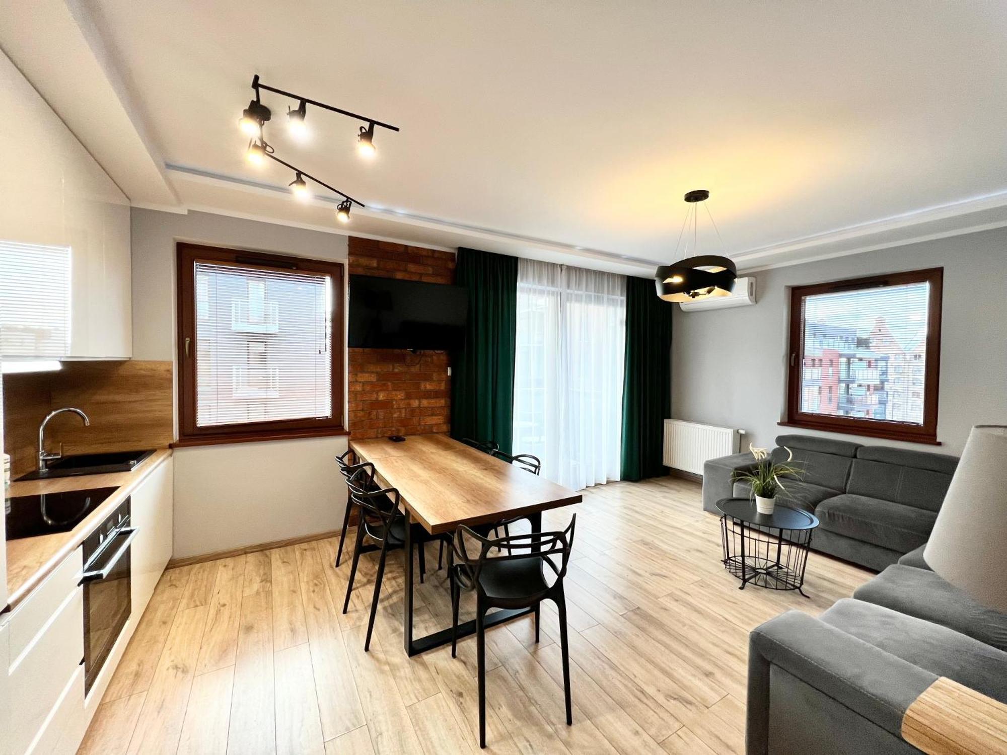 Stylish Apartment Oldtown Riverview Balcony Гданск Екстериор снимка