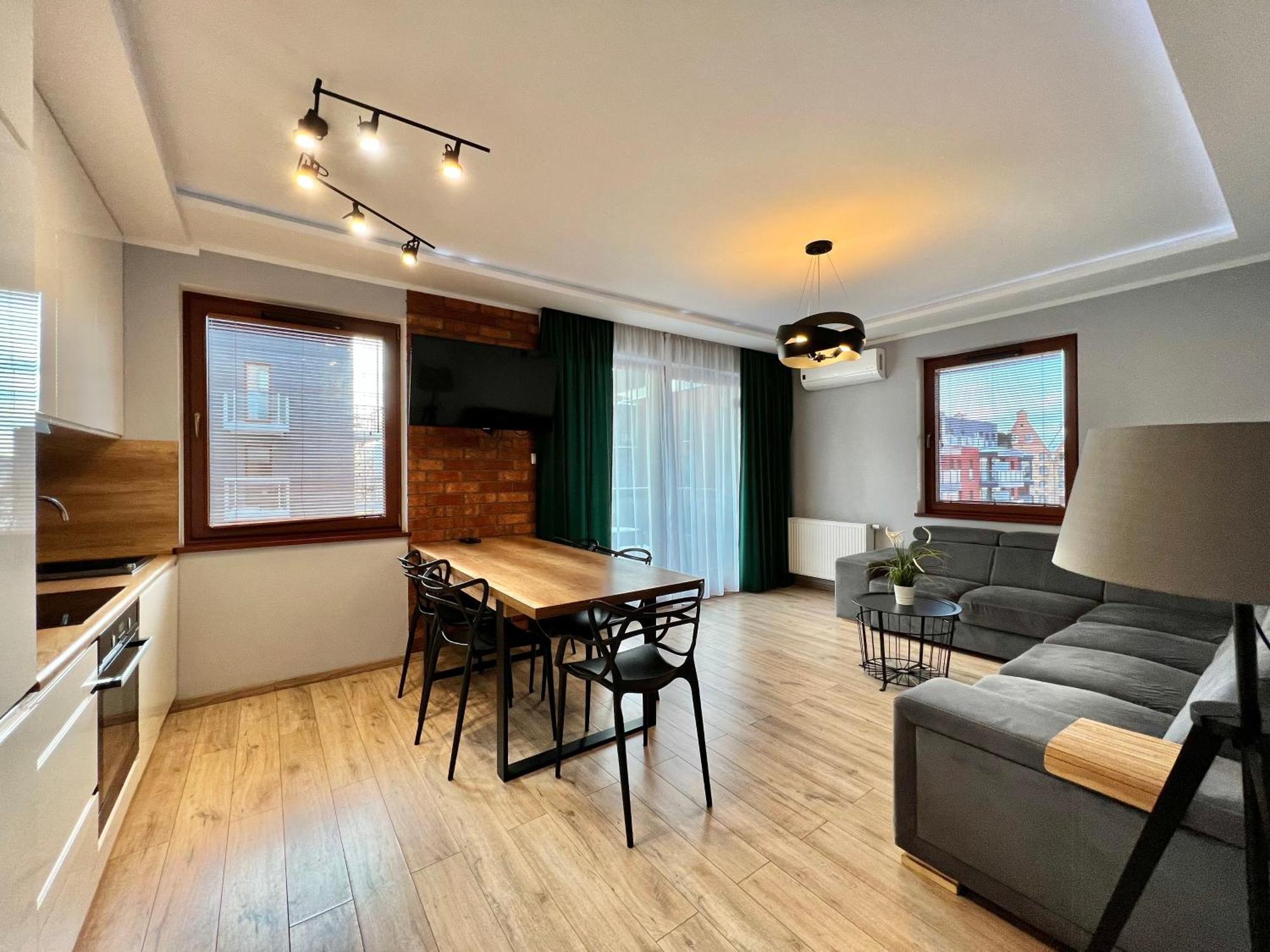 Stylish Apartment Oldtown Riverview Balcony Гданск Екстериор снимка